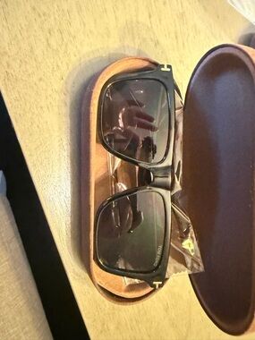 Tom Ford unisex Black Square Sunglasses with Brown Case new